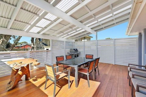Blue Summer House - Accommodation Search 0