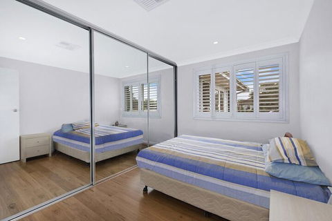 Blue Summer House - Accommodation Search 6