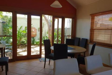 Salty Eyre Glenelg - Accommodation Search 7
