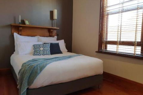 Salty Eyre Glenelg - Accommodation Search 4