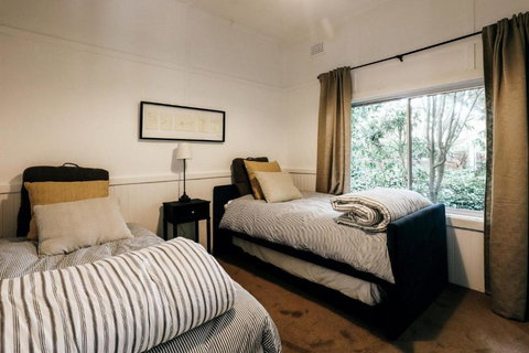 Braebrook Stunning Farm House! - Accommodation Search 5