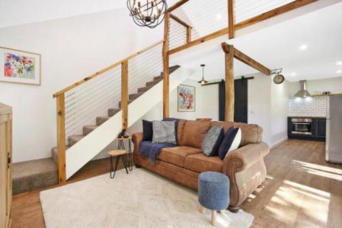 Way Out Wandi - Accommodation Search 4