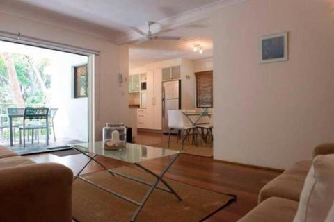 Absolute Beachfront Mooloolaba - Accommodation Search 4