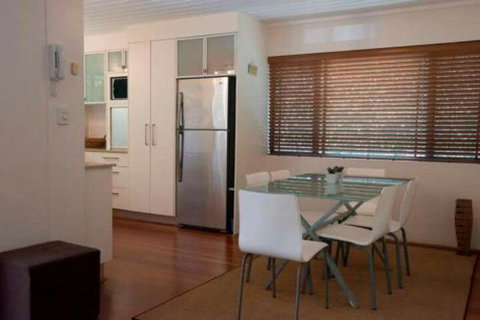 Absolute Beachfront Mooloolaba - Accommodation Search 6