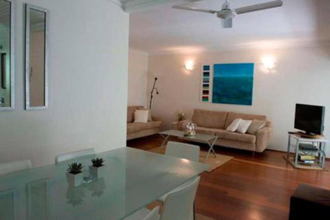 Absolute Beachfront Mooloolaba - Accommodation Search 3