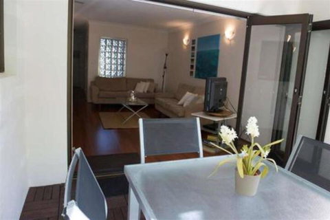 Absolute Beachfront Mooloolaba - Accommodation Search 2