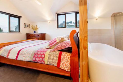 BAY VIEWS On MANNA DROMANA - Accommodation Search 1