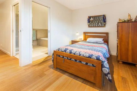 BAY VIEWS On MANNA DROMANA - Accommodation Search 3