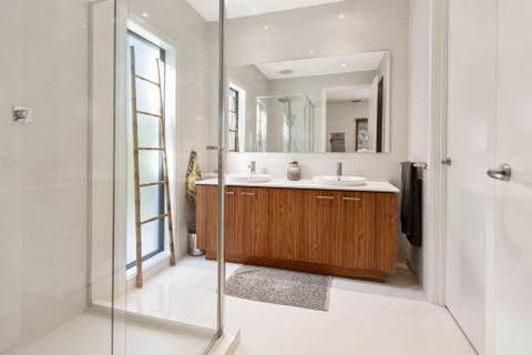 CATALINA MOUNT ELIZA - Accommodation Search 4