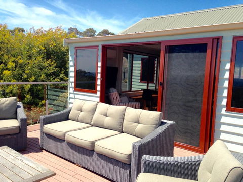 DOLPHIN LOOKOUT COTTAGE Amazing Views Of The Bay Of Fires - Accommodation Search 4