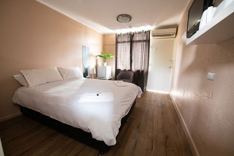 Blacktown Tavern - Accommodation Search 4