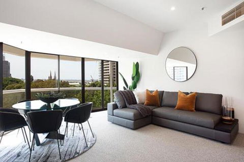 THE HYDEAWAY LUXE HYDE PARK CITY APARTMENT Hosted By LAbode Accommodation - Accommodation Search 0