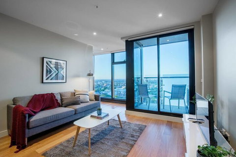 Sweet Apartment At Centro Melbourne - Accommodation Search 4