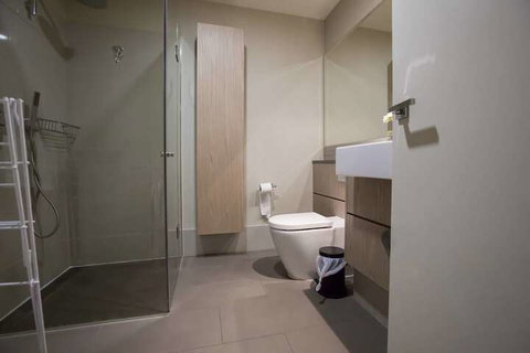 Sweet Apartment At Centro Melbourne - Accommodation Search 2