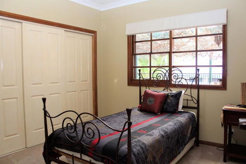 SERENITY - Accommodation Search 1