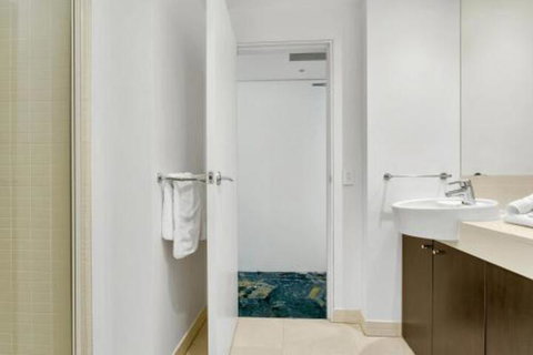 Harbour Lights Apartments - Accommodation Search 0
