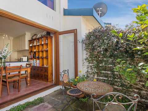 SEAVIEWS MORNINGTON.... - Accommodation Search 3