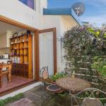 SEAVIEWS MORNINGTON.... - Accommodation Search 0