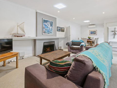 BIRDSONG MORNINGTON - Accommodation Search 1