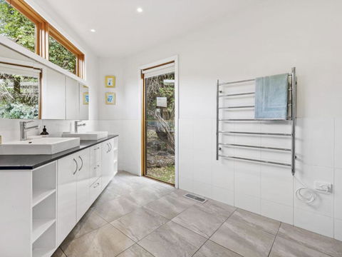 BIRDSONG MORNINGTON - Accommodation Search 6