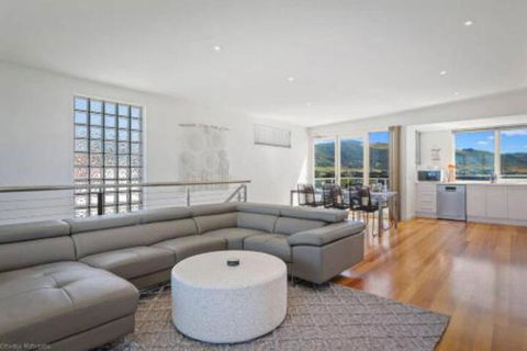 SEA NOOK Seconds From The Beach - Accommodation Search 1