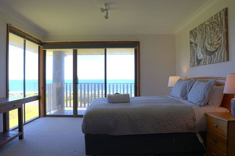 Augusta Beachfront Accommodation - Accommodation Search 5