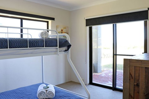 Augusta Beachfront Accommodation - Accommodation Search 4