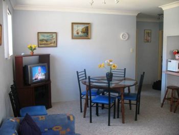 Pacific Court 8 - Accommodation Search 1