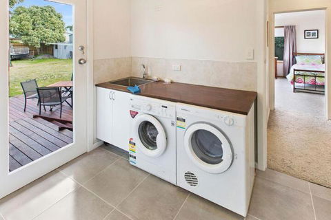 Sama Sama Walking Distance To Town & Water - Accommodation Search 7