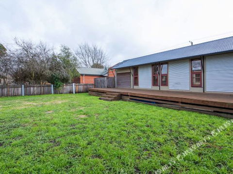 Family Friendly Weatherboard Cottage - Accommodation Search 1