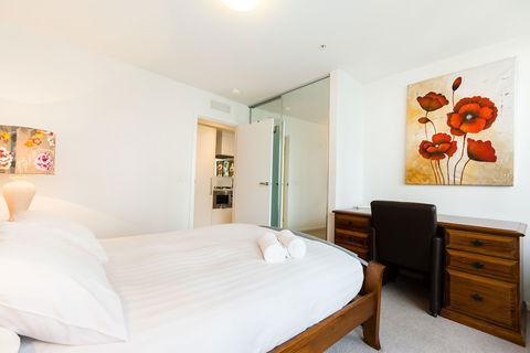 TIARA, 1BDR Southbank Apartment - Accommodation Search 4