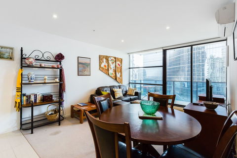 TIARA, 1BDR Southbank Apartment - Accommodation Search 5