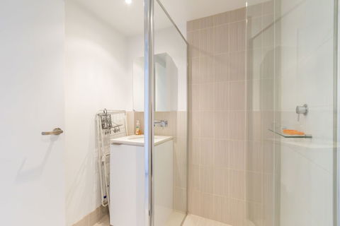 TIARA, 1BDR Southbank Apartment - Accommodation Search 3