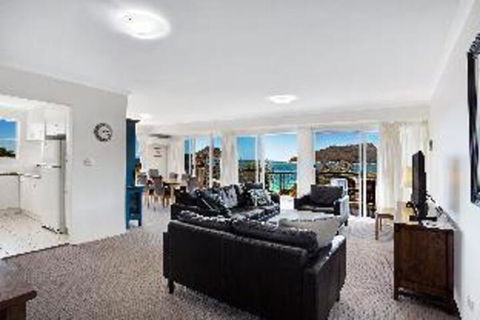 3 Bedroom Apartment Albacore Unit 6 12 Ondine Close - Accommodation Search 0