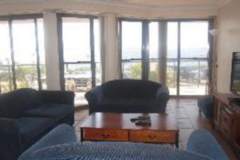 3 Bedroom House Shoal Bay Palm Beach - Accommodation Search 2