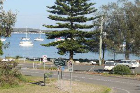 3 Bedroom House At Sandy Point Road 151 - Accommodation Search 0