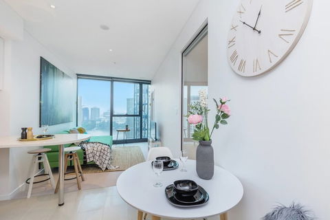 SKY Heart Of BNE City 2bed APT Pool& Gym Qbn222-18 - Accommodation Search 6