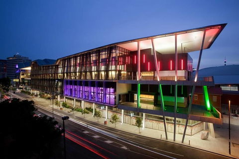 SKY Heart Of BNE City 2bed APT Pool& Gym Qbn222-18 - Accommodation Search 1