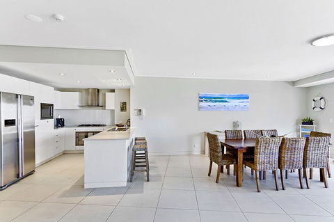 Coast Luxury Apartment 24 - Accommodation Search 5