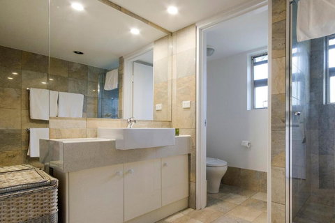 Alderly Apartment 11 - Accommodation Search 4