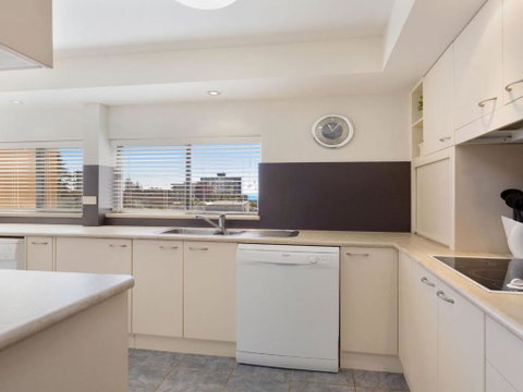 Garden Apartment At Forster Tower - Accommodation Search 5