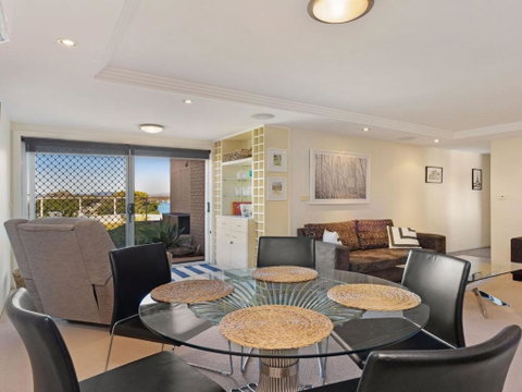 Garden Apartment At Forster Tower - Accommodation Search 3