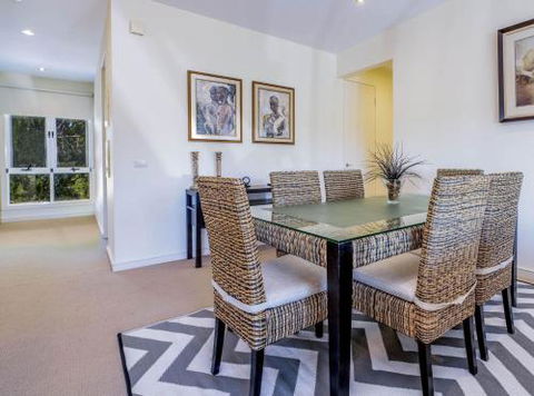 COASTAL SOUL VILLA At BROADBEACH - Accommodation Search 3