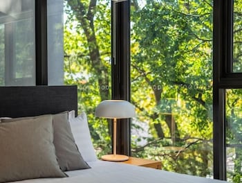 Accommodate Canberra Midnight Apartments - Accommodation Search 5