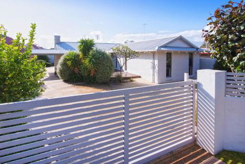 GIFFORD HOUSE - Accommodation Search 1