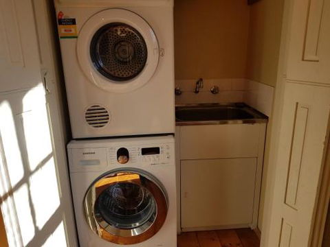 CARNBREA - Accommodation Search 5