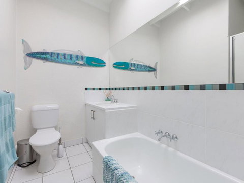 Absolute Beachfront - Accommodation Search 4