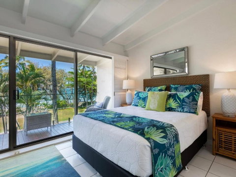 Absolute Beachfront - Accommodation Search 1