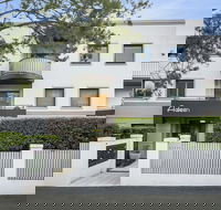 Contemporary Garden Apartment SINC1 - Accommodation Search