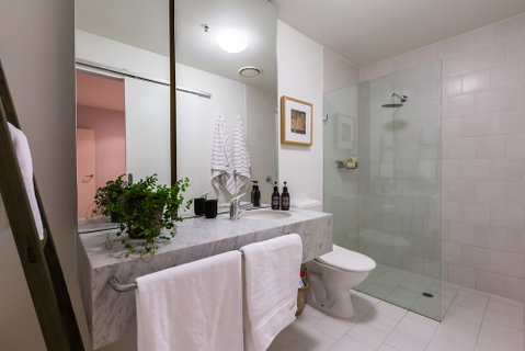 Auguste 2 BDR Melbourne Apartment - Accommodation Search 2